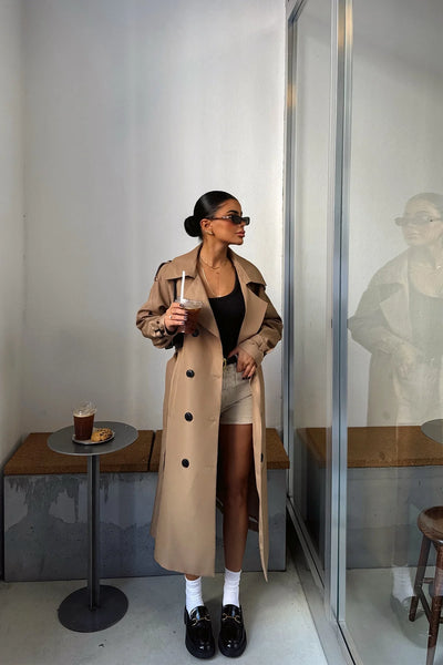 Angelina | Brauner Trenchcoat in elegantem Design für Damen