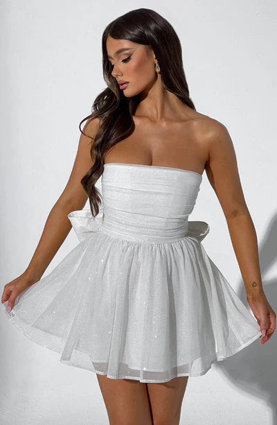 Katrina | Schulterfreies Minikleid mit Glitzerdetails und Ausgestelltem Rock