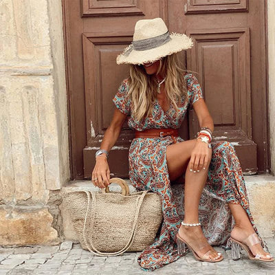Maxikleid im Boho-Stil mit Paisley-Muster und Gürtel
