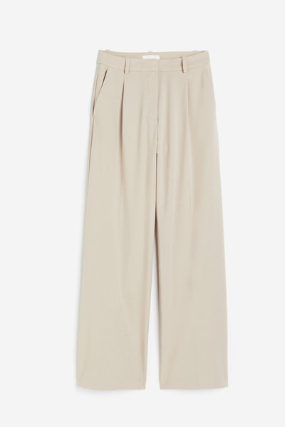Weite Damenhose mit Bundfalten und geradem Schnitt
